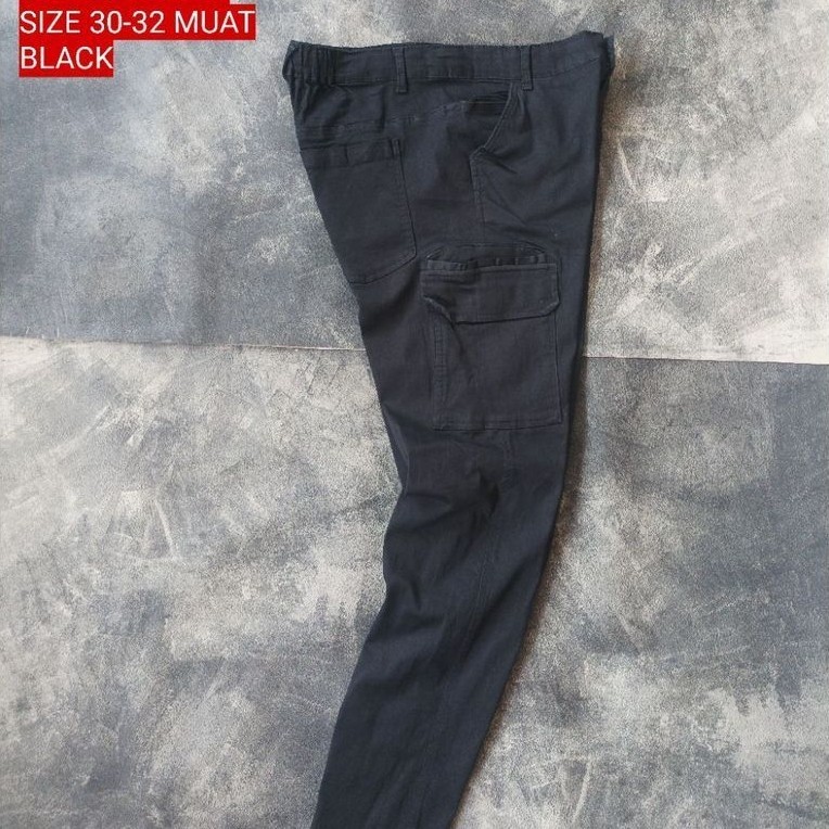FIELDCORE CARGO PANTS ( SIZE 30-32 MUAT)