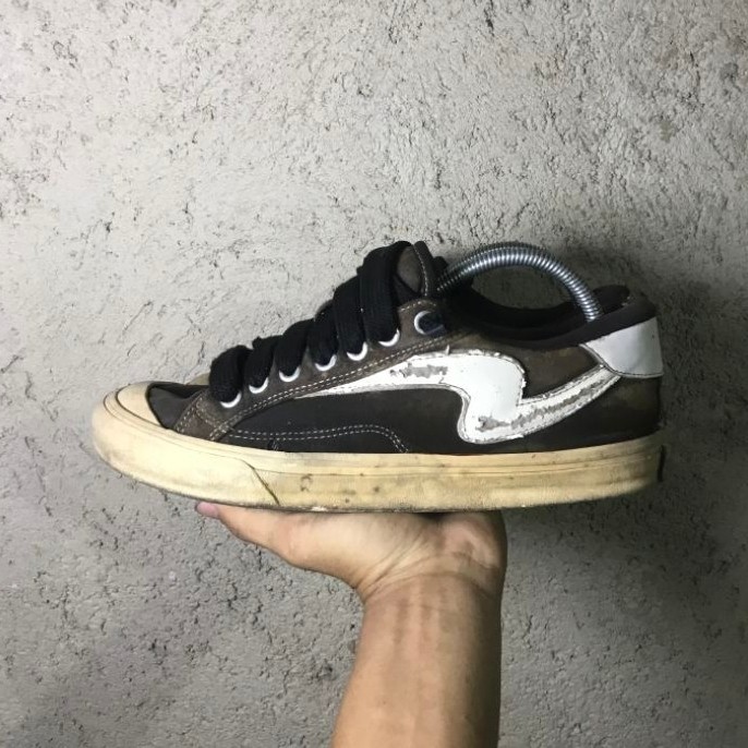 sepatu gemuk