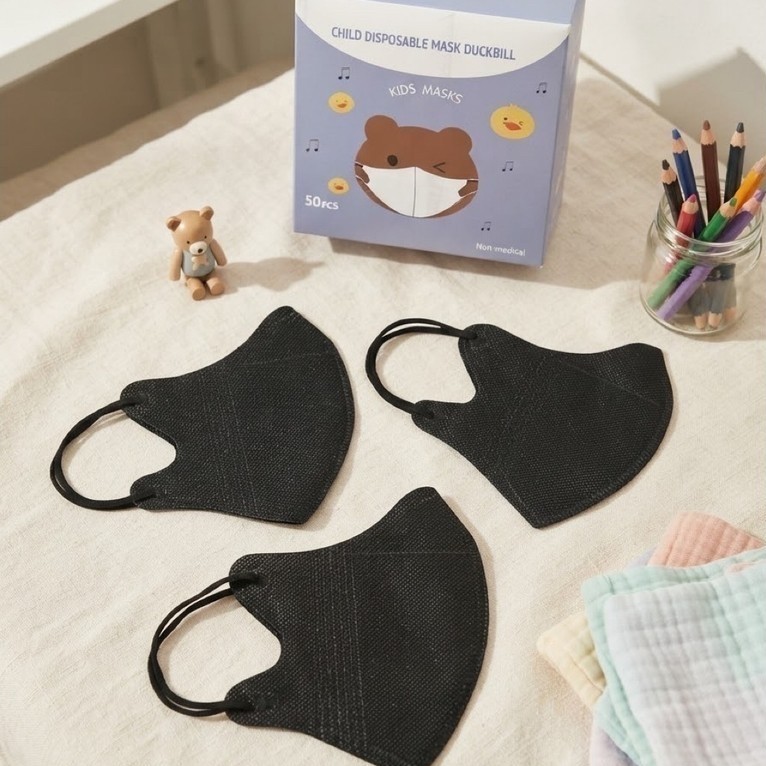 Masker Duckbill Anak Hitam / Child Disposable Mask Duckbill (Isi 50 pcs)