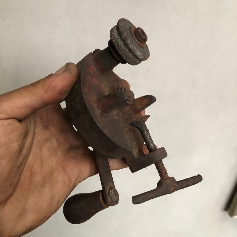 Antik gerinda tangan mini