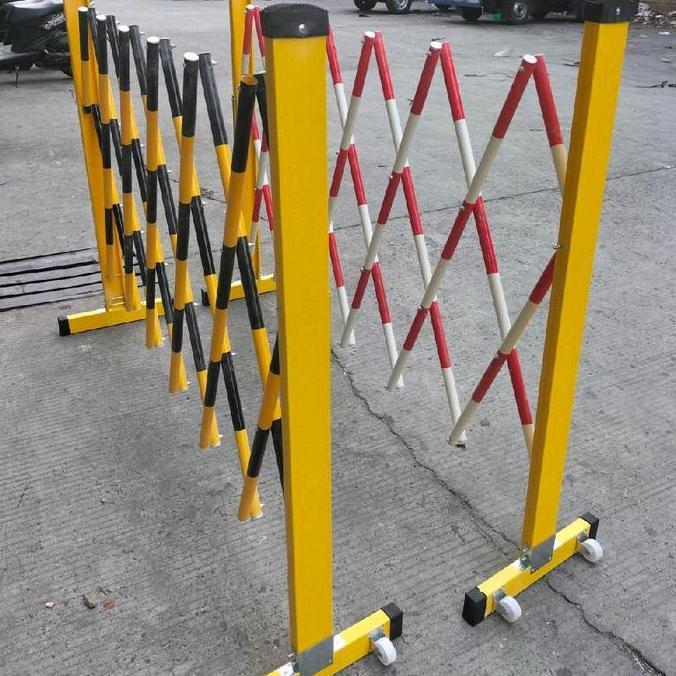 Expandable Barrier Barrier Lipat Kuning Hitam