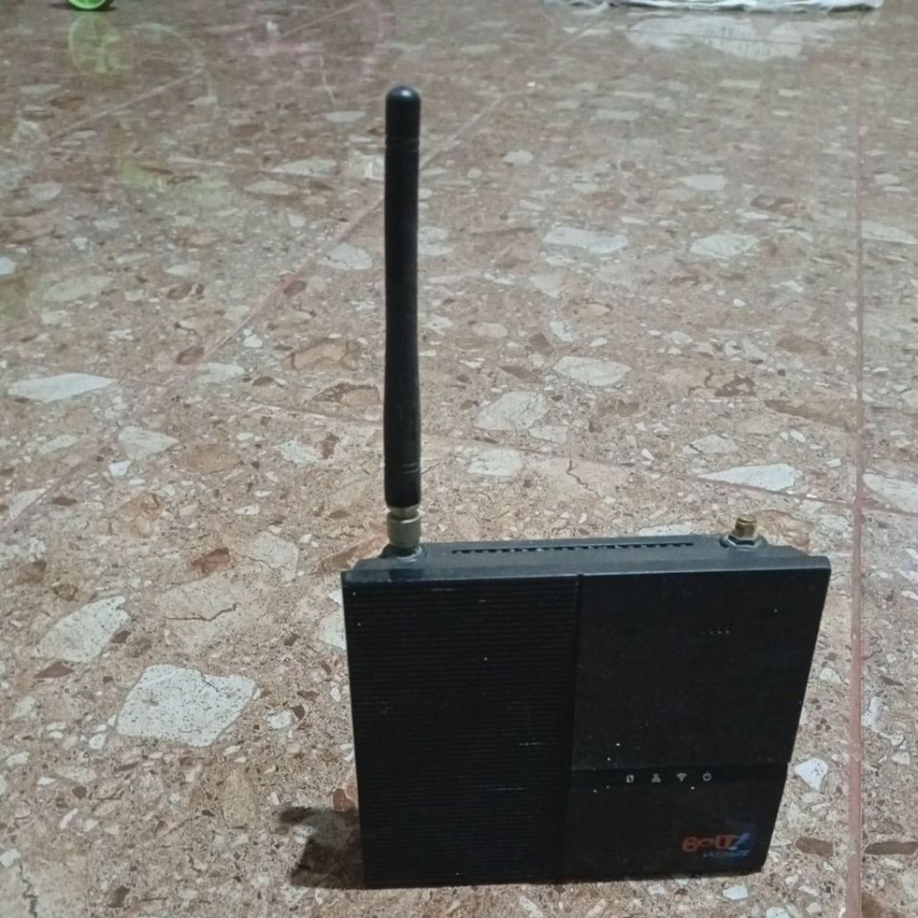 BOLT BL100 OPENWRT DUALBAND 2,4Ghz 5Ghz  RT RW NET HOTSPOT PPPOE VOUCHERAN NEMBAK WIFI ID