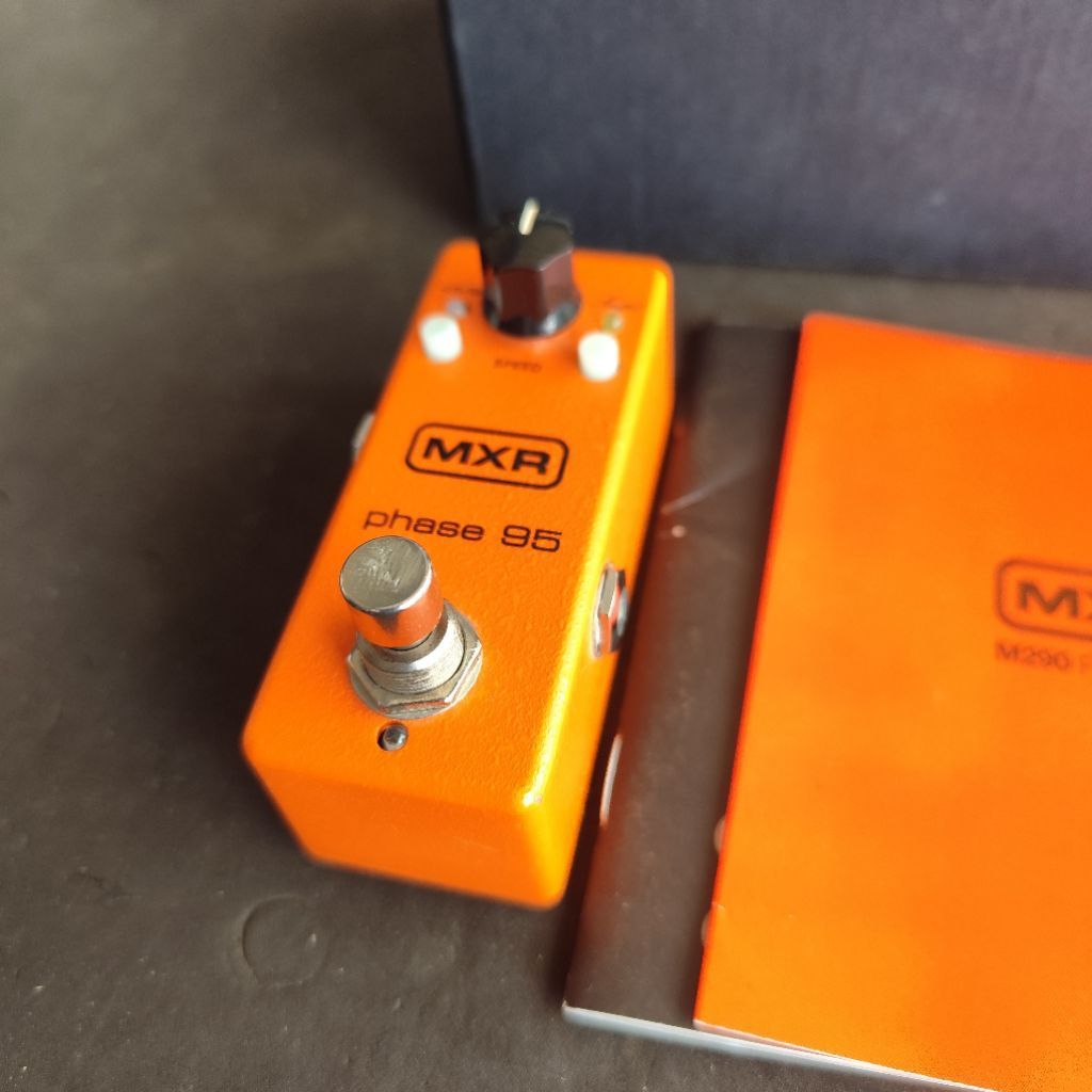 Efek Gitar MXR Phase 95, Efek Bass,  Not Zoom