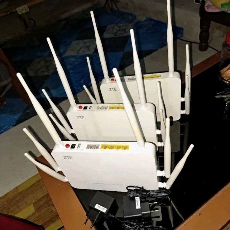 ZTE F670 Premium Dual Band ONT GPON zte 6 Antena+ Adaptor  Kondisi Normal