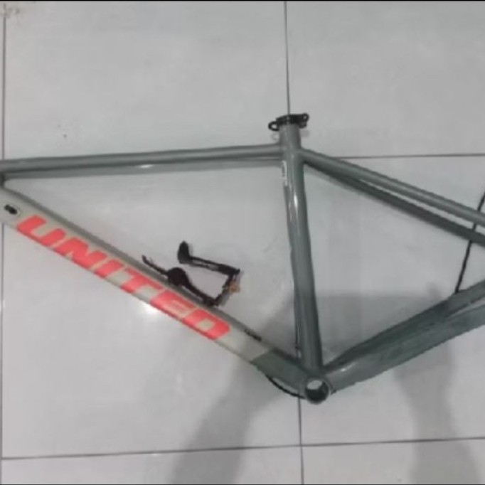 Frame Clovis 5 size M mulus
