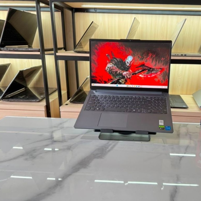 LAPTOP GAMING LENOVO LOQ CORE I5gen12 RTX2050 RAM 12 GB KONDISI  100% MULUSS LIKE NEW