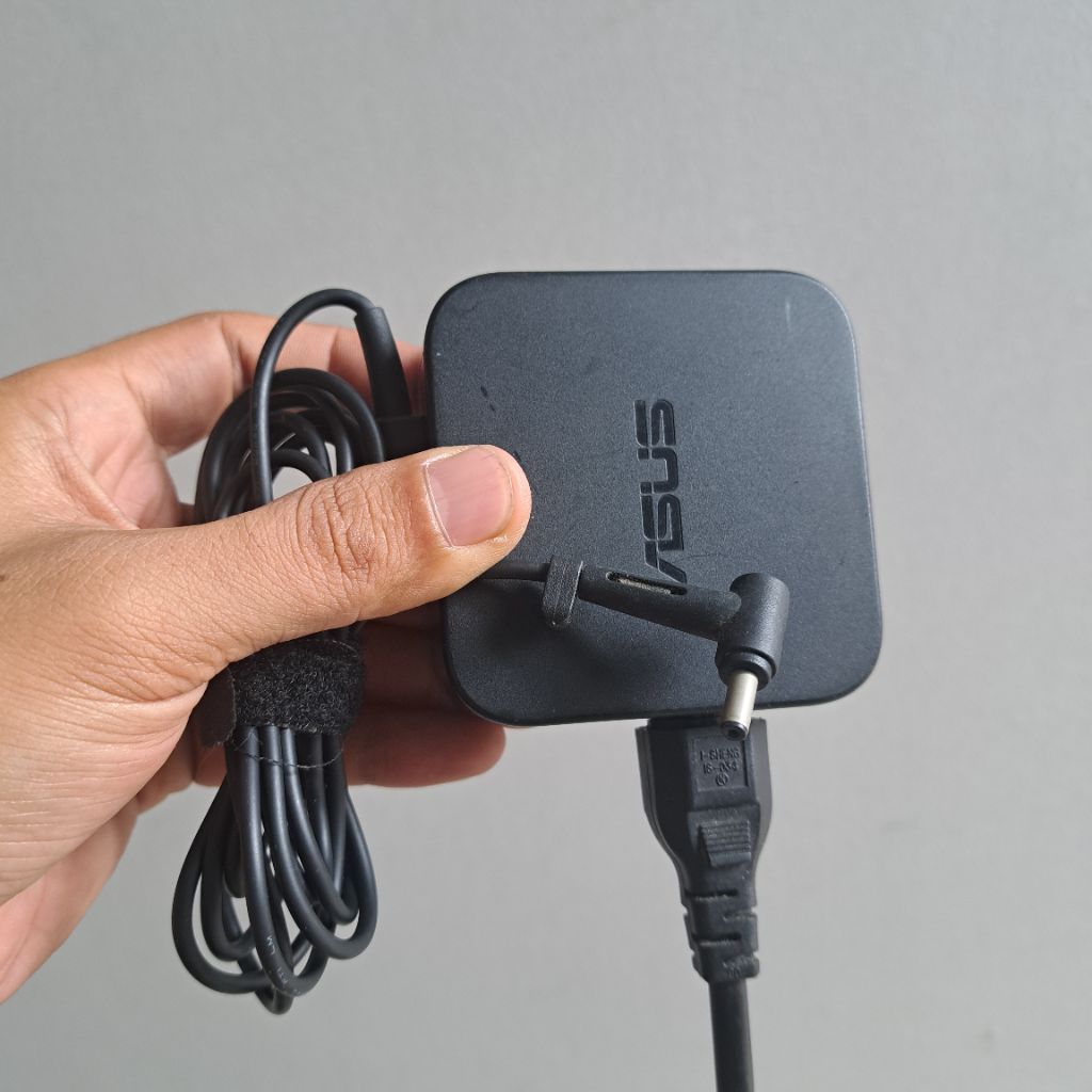 Cas Laptop Asus Bekas Original