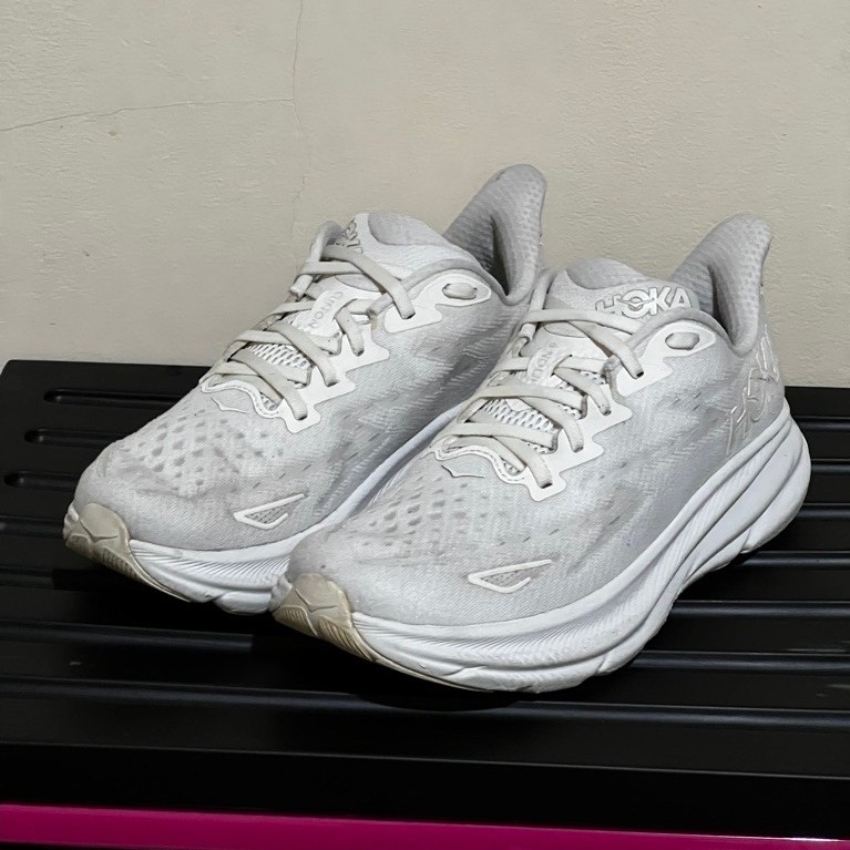 Hoka Clifton 9