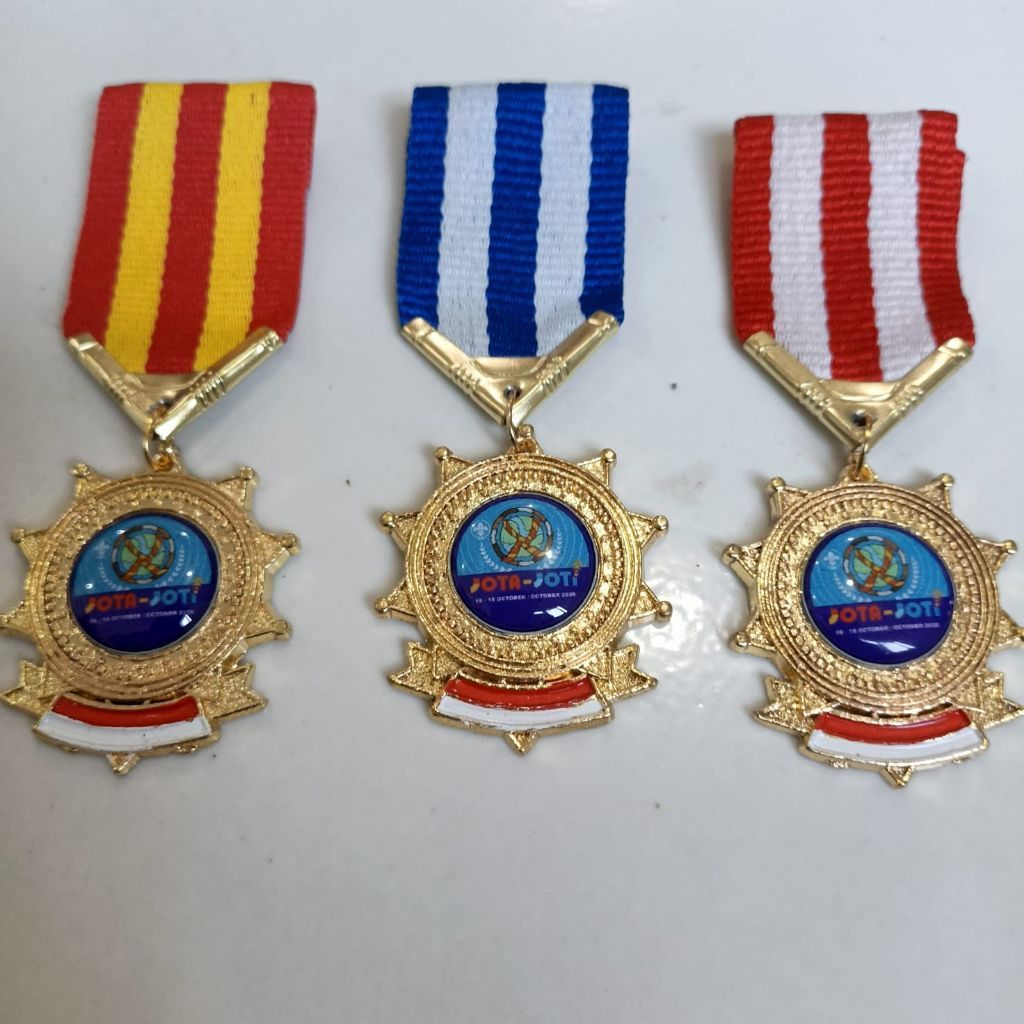 Pin Tiska Logam Even Jota-Joti Tiska Jota Joti