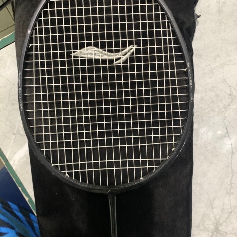 raket lining xiphose x-1