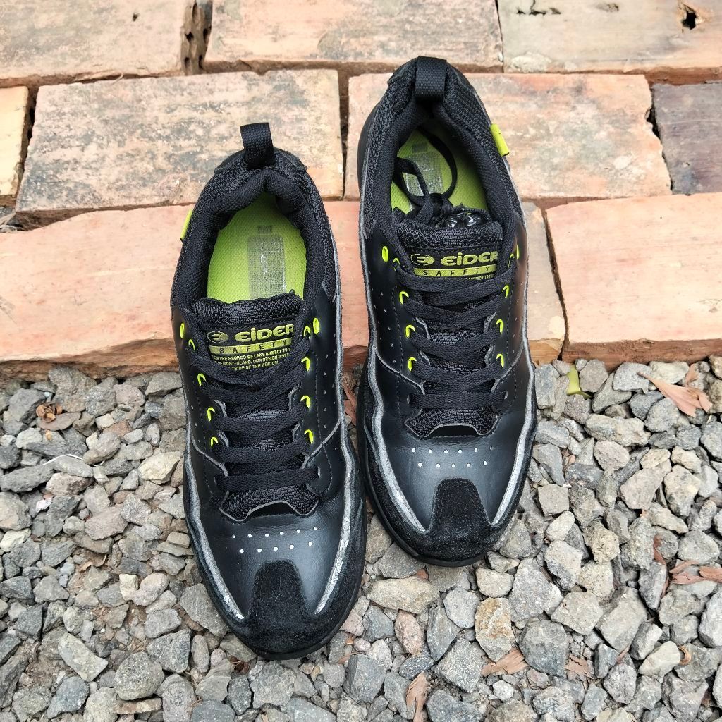 sepatu safety eider