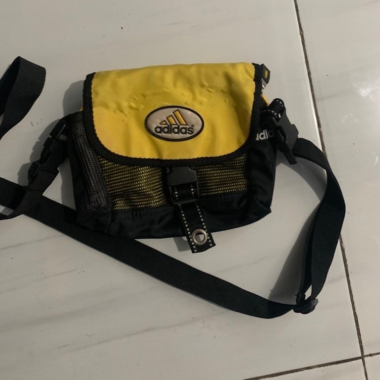 preloved tas Adidas murah .