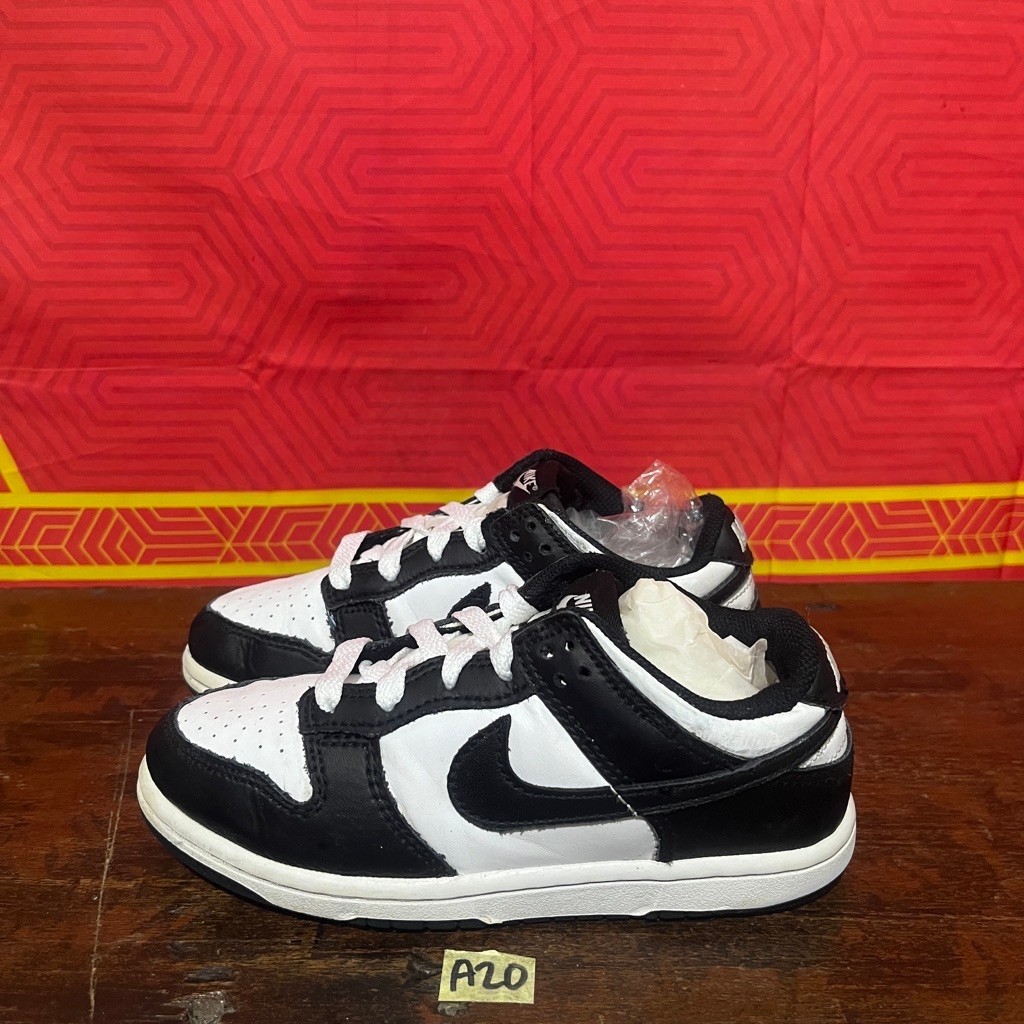 Sepatu anak Nike sb low panda size 31