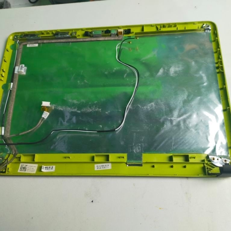 flexible lcd laptop dell inspiron 1440