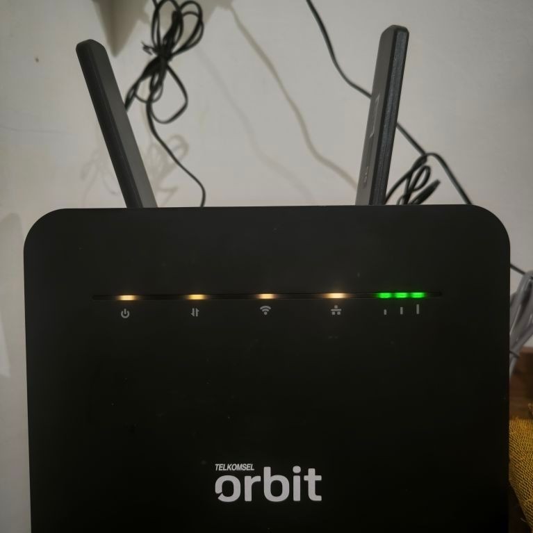 modem / router Wifi Orbit pro HKM281 2,4&5G unlock all operator 4g+ cat 6