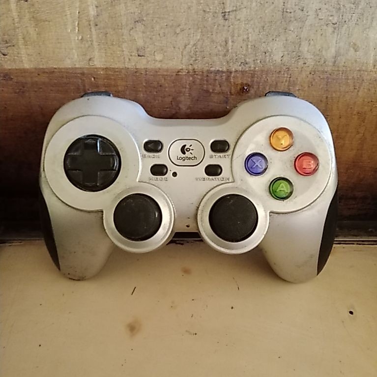 Logitech F710 Wireless Gamepad F 710