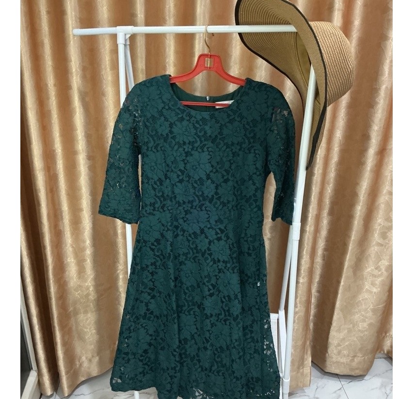 Preloved Dress Wanita Expand Dress Brokat