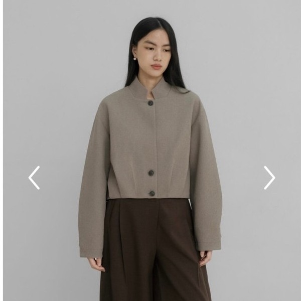 JEDDA - Semi Crop Blazer (NEW WITH TAG) grain size M
