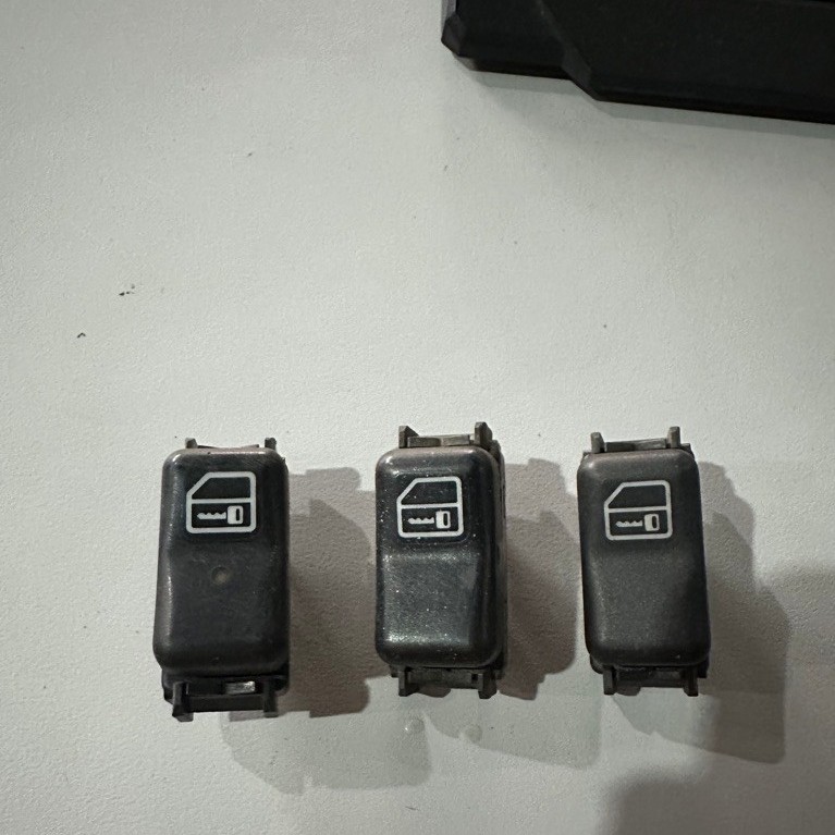 switch saklar tombol Central lock w124 w202 w140 Mercedes benz