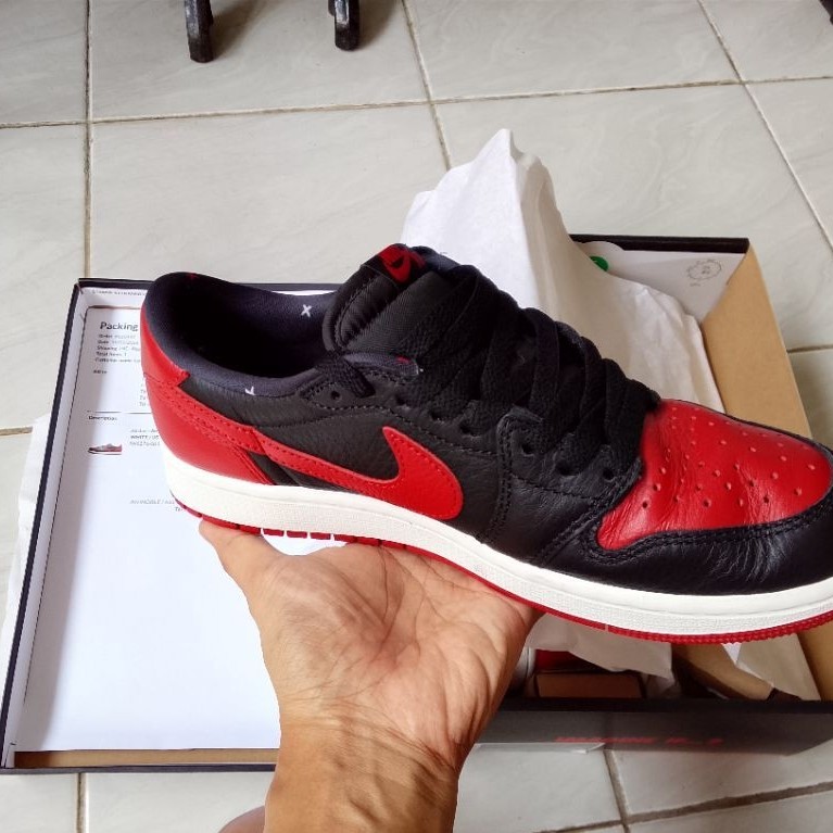 Air Jordan 1 OG low "banned"