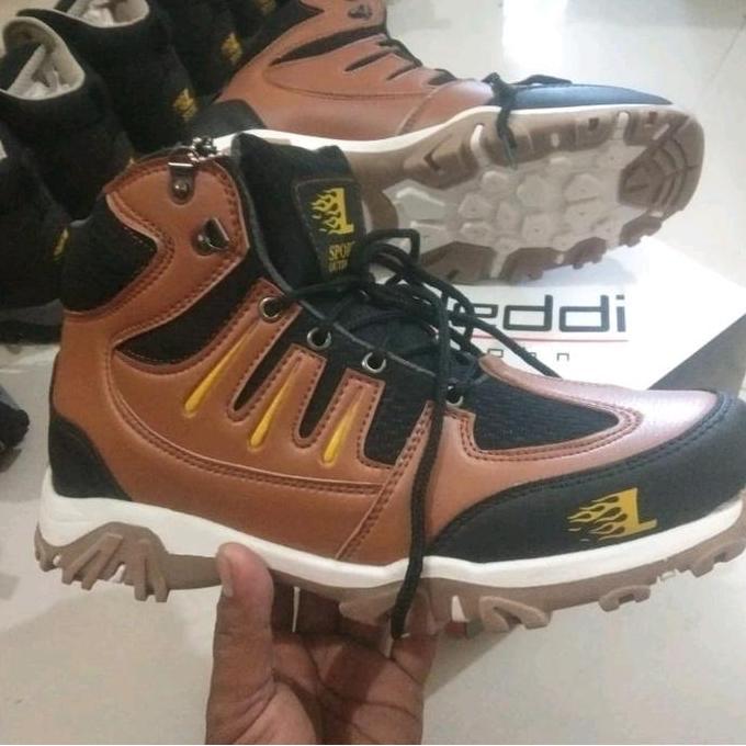 boot hiking sepatu gunung