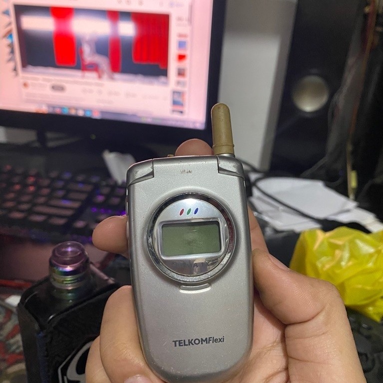 SANEX Hp Jadul SC-9530 CDMA Junk Rusak Minus Engsel Lemah LCD Retak Sparepart