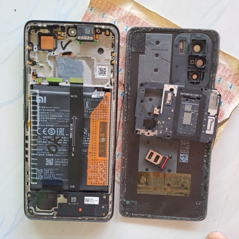 unit poco f3 minus tidak ada mesin,baca deskripsi