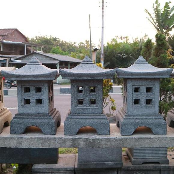 PREMIUM (PACKING KAYU) Lampu Taman Model Jepang Batu Cetak