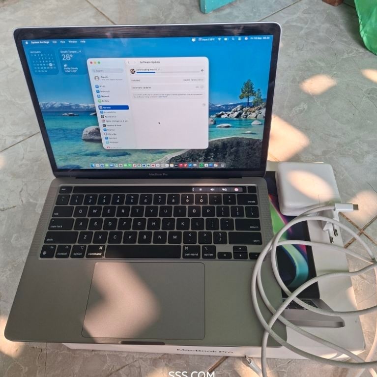 SECOND MACBOOK PRO 2020 TOUCHBAR