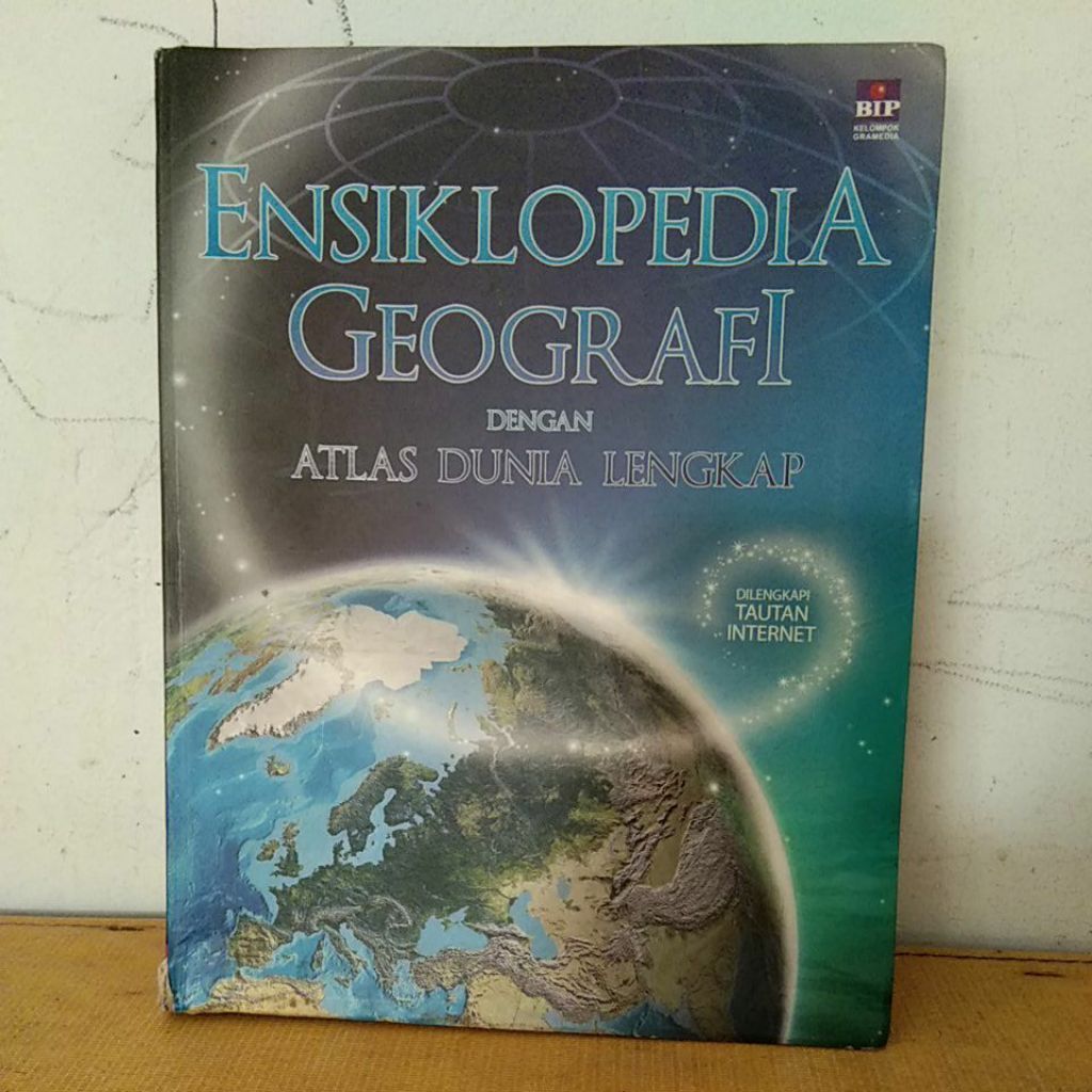ENSIKLOPEDIA GEOGRAFI DENGAN ATLAS DUNIA LENGKAP
