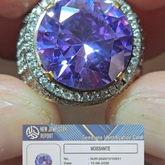 Cincin Batu Moissanite