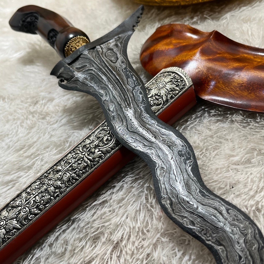 Keris Sengkelat Pamor Segoro Muncar Tangguh HB VII