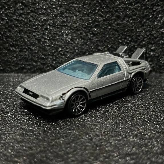 hot wheels back to the future time machine