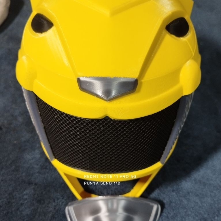 Helm Cosplay Power Rangers Yellow Ranger Sabertooth Tiger - Replica Helm Yellow Power Rangers Mighty