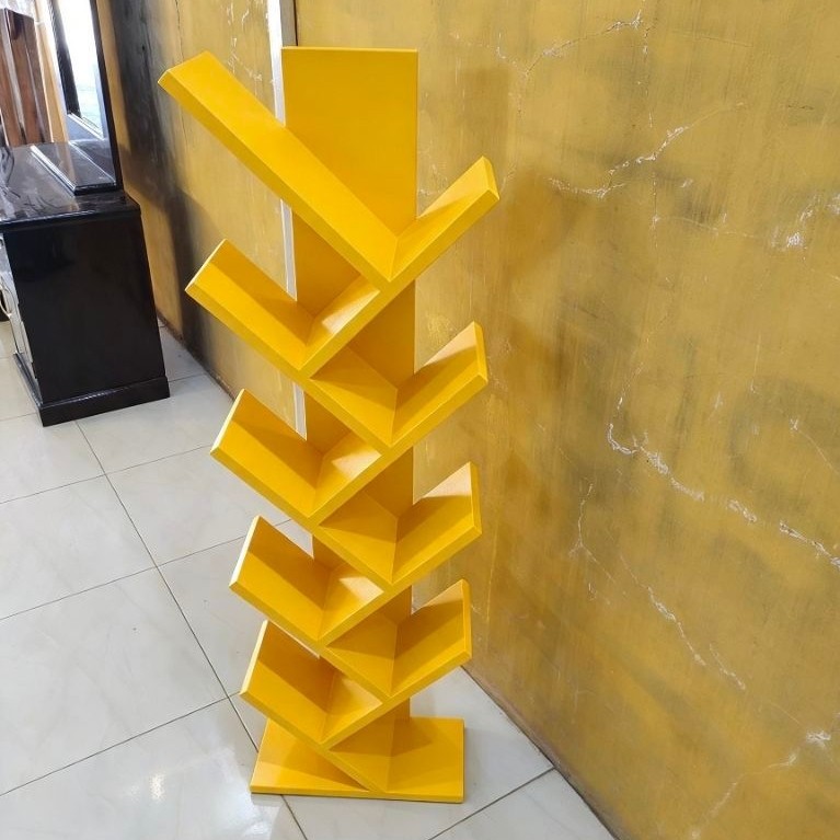 Rak Buku pohon kayu