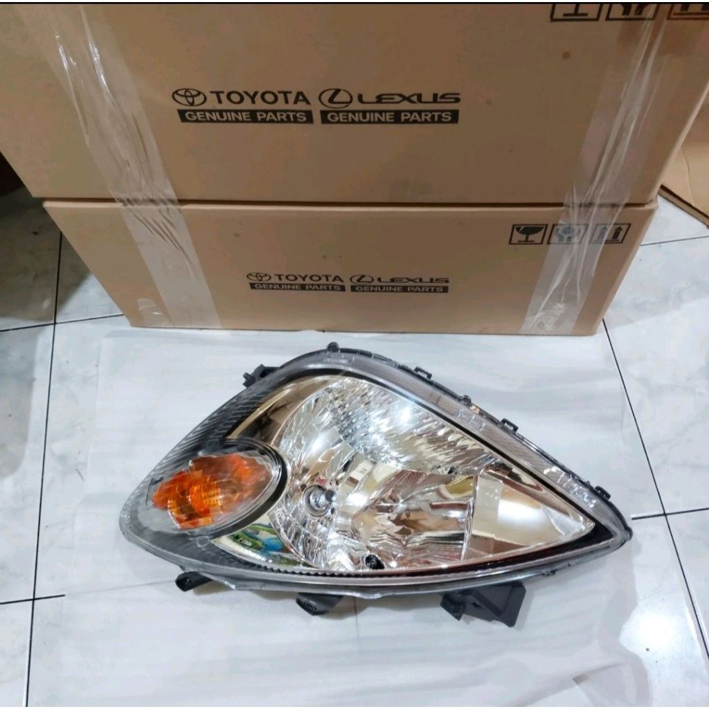 Headlamp Lampu Depan Avanza Xenia Non VVTI 2004-2005 Original Toyota