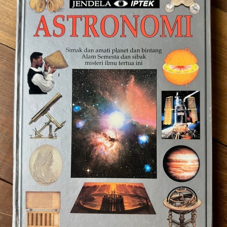 Buku Astronomi Jendela Iptek