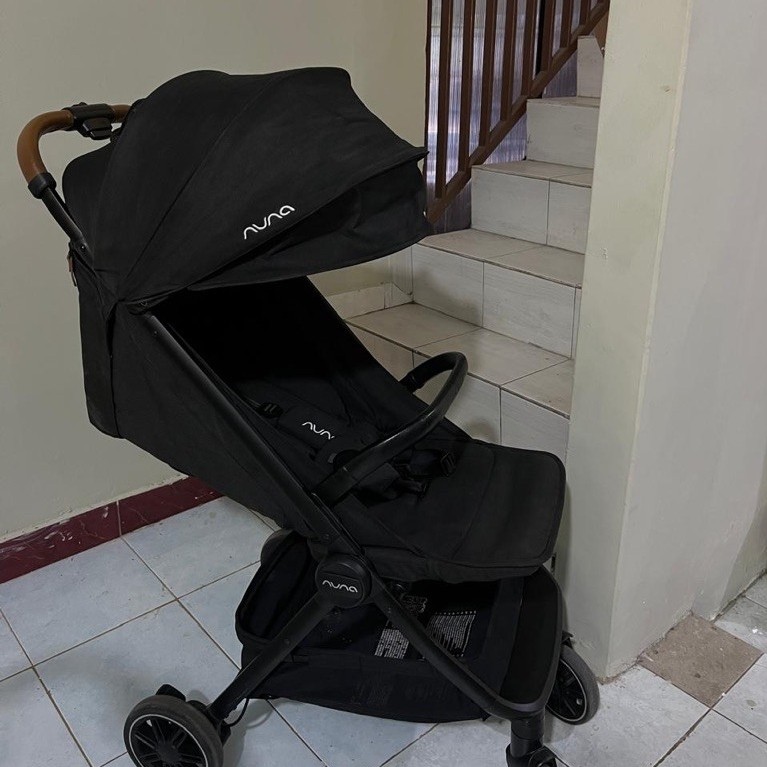 Stroller New and Preloved Nuna Trvl