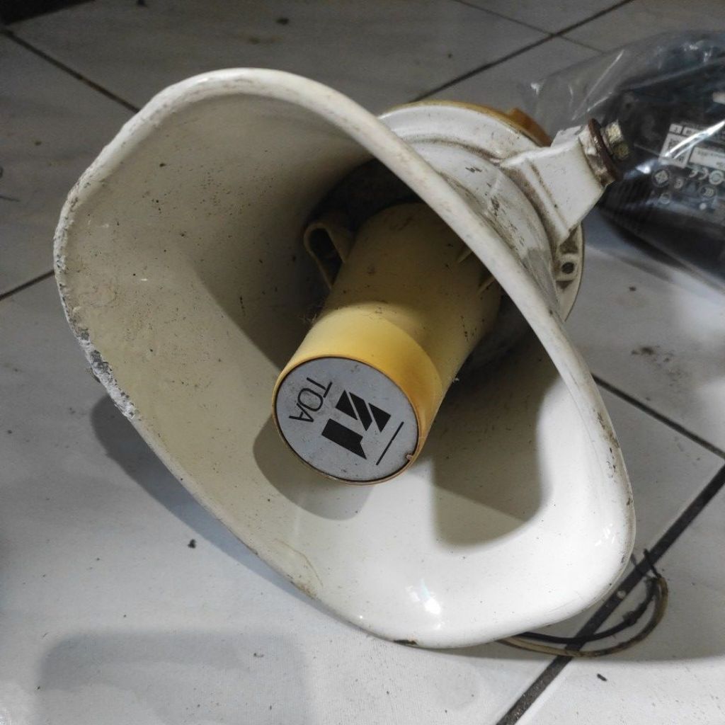 Speaker Corong TOA ZH-610S - Suara Jernih, Tahan Lama, Instalasi Mudah