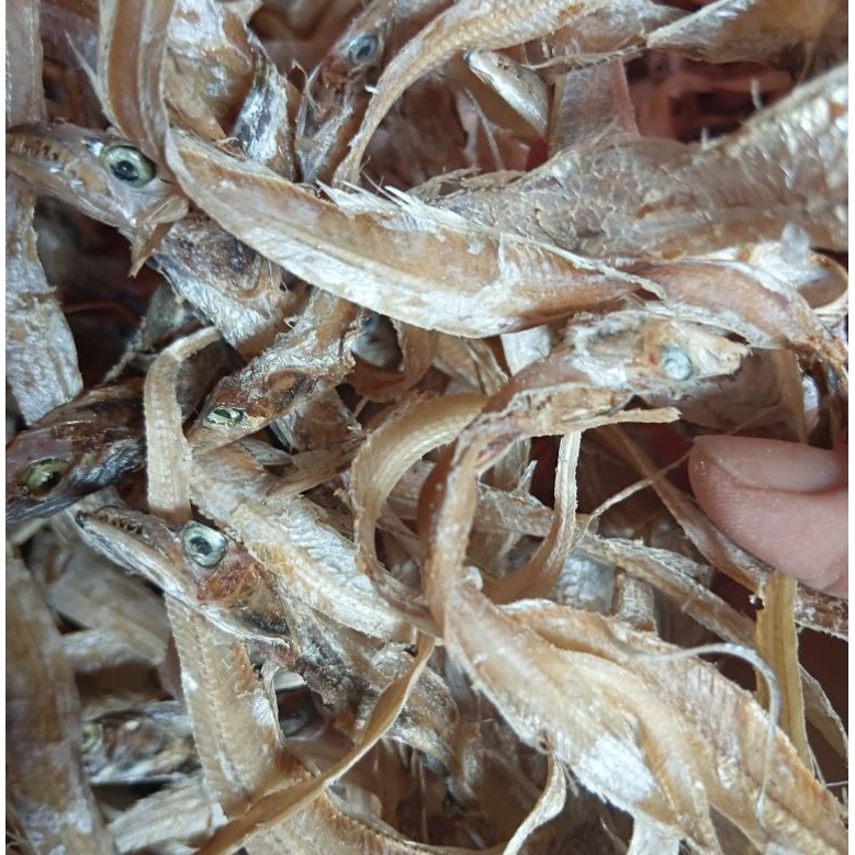 Layur tawar/ikan layur tawar kering enak gurih renyah 100gr