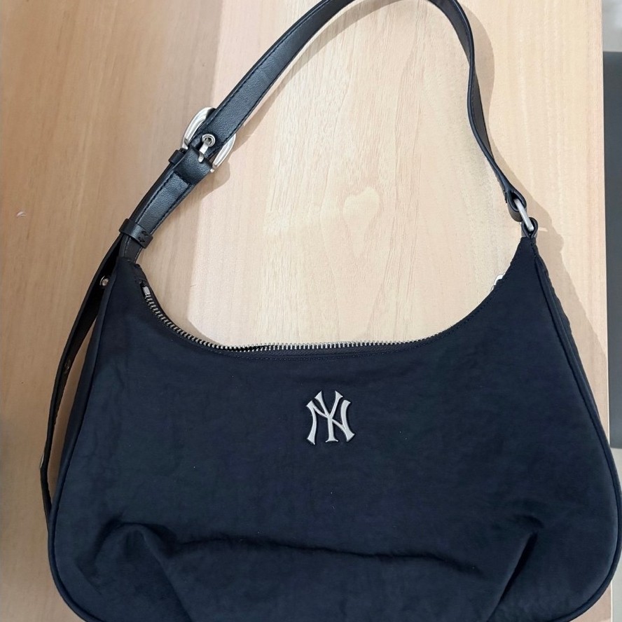 PRELOVED MLB HOBO BAG BLACK
