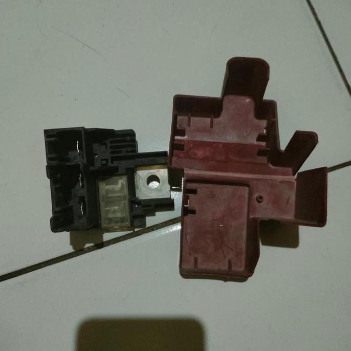 Sekering Aki Mobil Yaris Vios Bekas