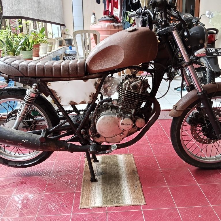 Motor custom Suzuki Thunder 250cc