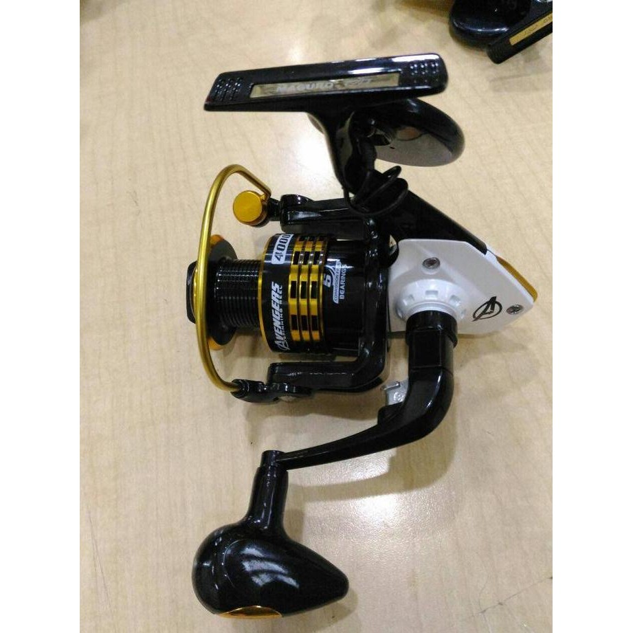 Reel Maguro Avenger 2000
