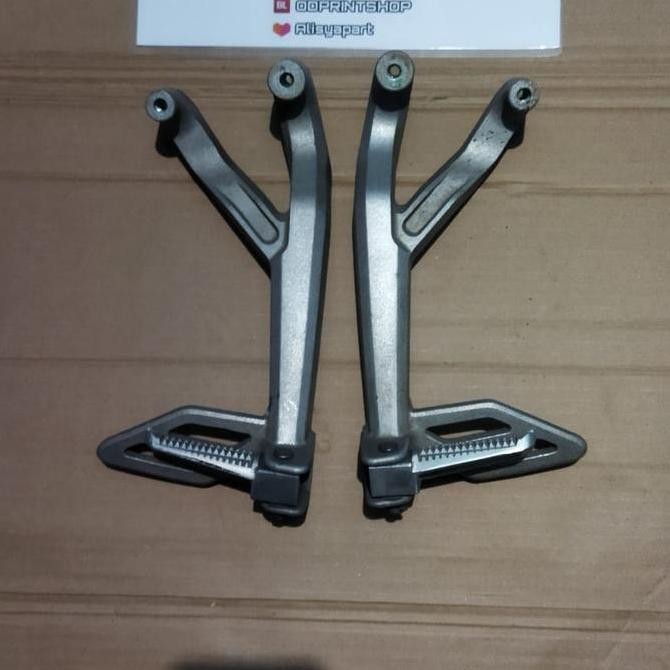 footstep belakang r15 v3 original copotan Original