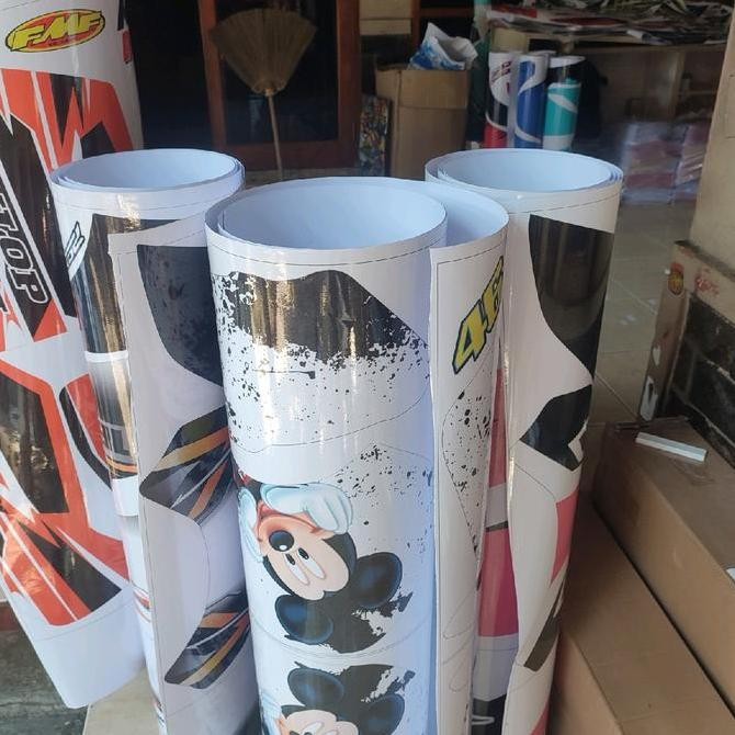 DECAL R15 V3 FULL BODY STRIPING YAMAHA R15 VERSI TERBARU FULL MOTIF RED BULL STICKER VARIASI MOTOR K