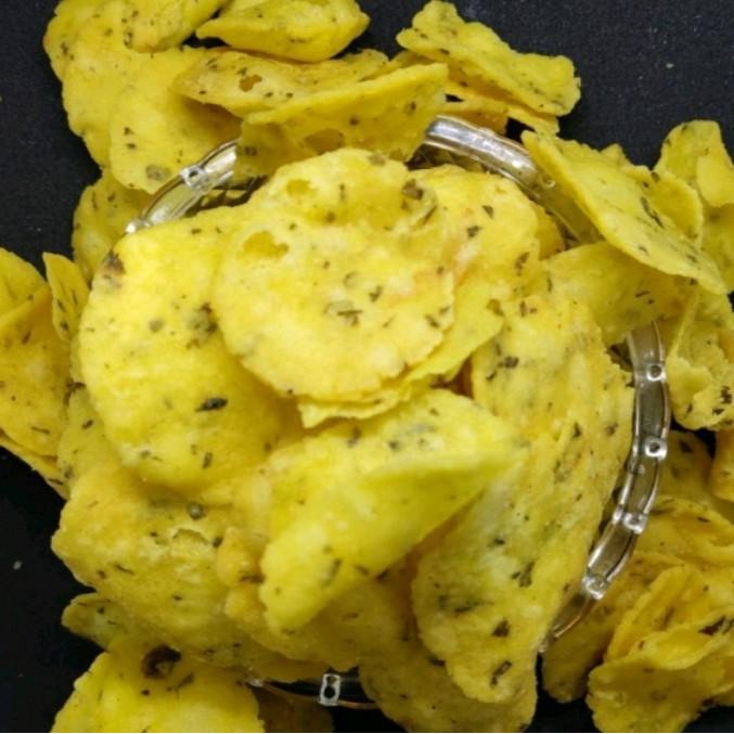 

LS Comring bawang 1 kg makanan khas ciamis Singkong Food Snack Keripik