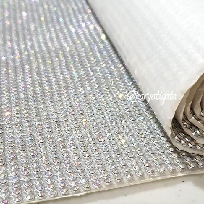 

=====] Aplikasi Diamond Tikar 142 Baris - Perak Pelangi (Panjang +/- 123 cm)