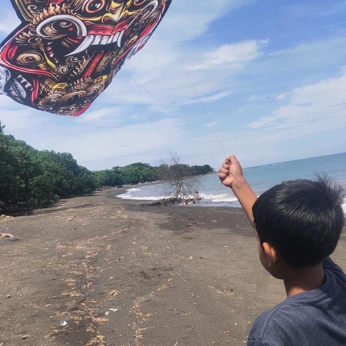 layangan celepuk rangda knock downt bali