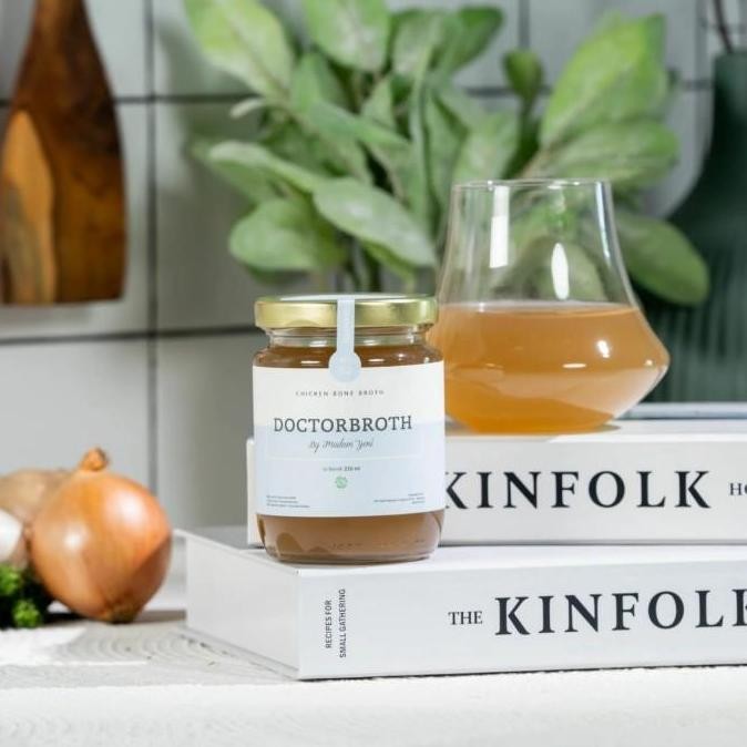 

Premium Chicken Bone Broth (Bening) 250ml / Kaldu Mpasi